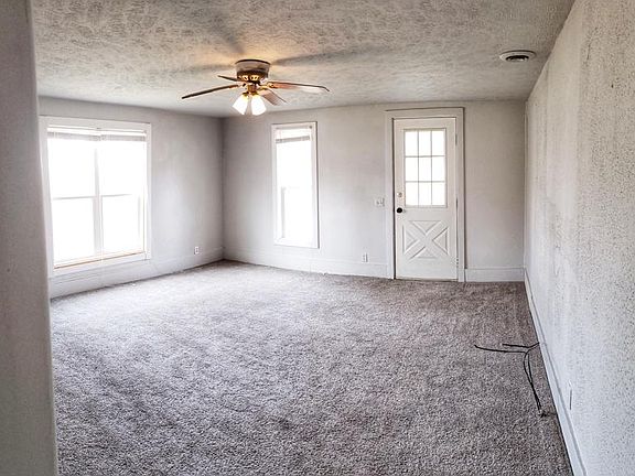 5th image of 302 E Hamilton Ave