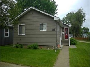 2009 Walnut St, Yankton, SD 57078