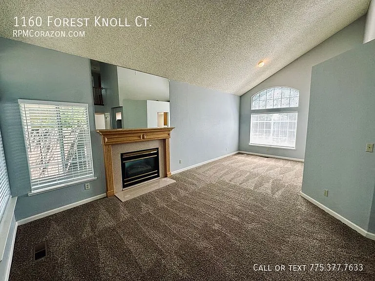 1160 Forest Knoll Ct — Photo 3