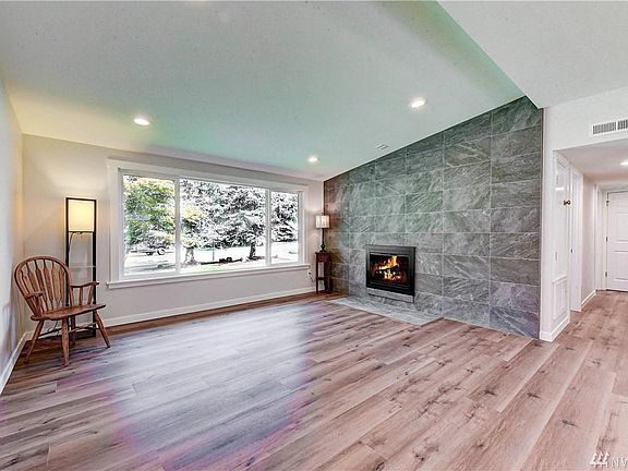 3rd image of 14629 SE 42nd St