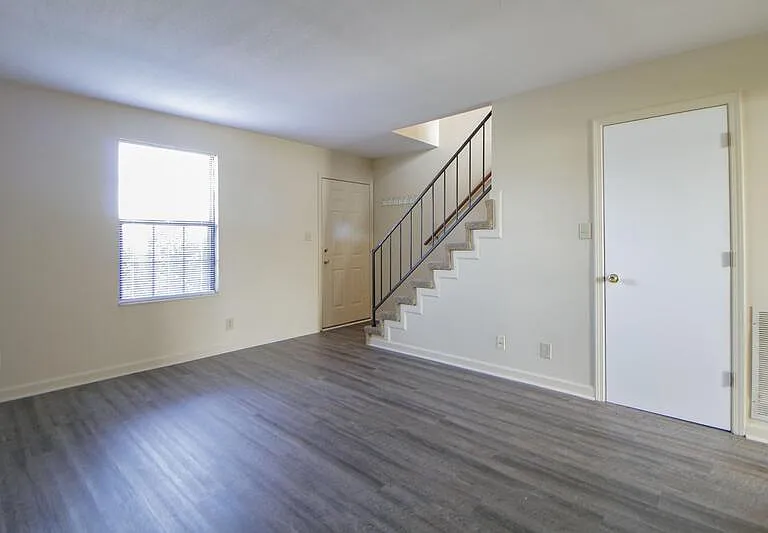284-2 Northridge Dr — Photo 3