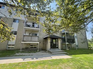 104 Cannifton Rd #204, Belleville, ON K8N4V3