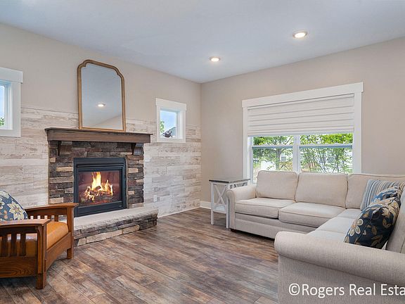 4th image of 3364 Sagecrest Dr