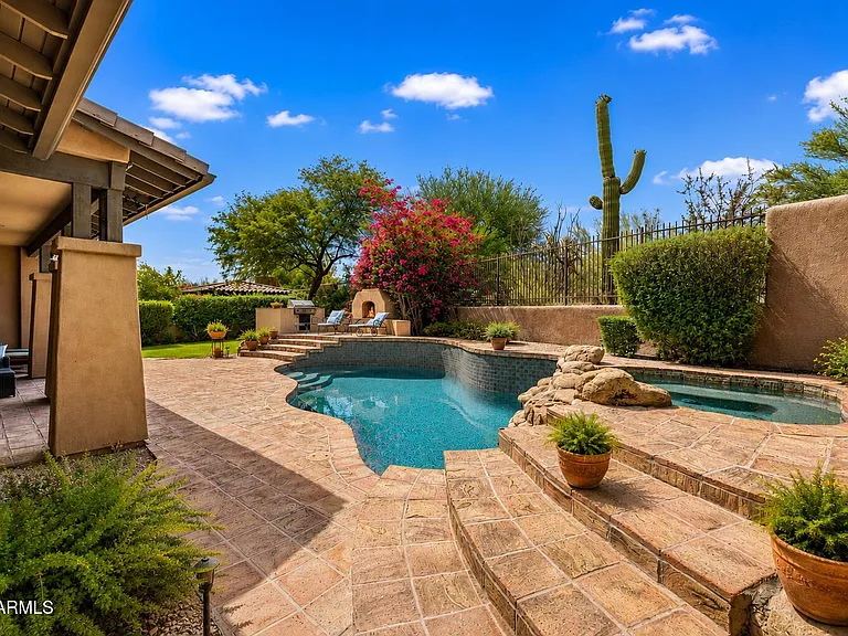 9572 E Mountain Spring Rd — Photo 37