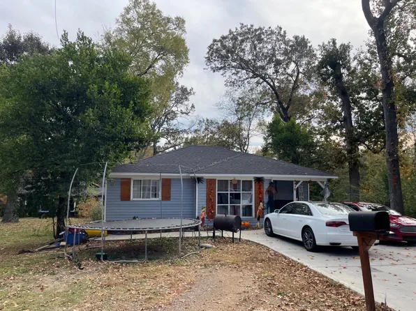 411 Newton Dr, Midfield, AL 35228