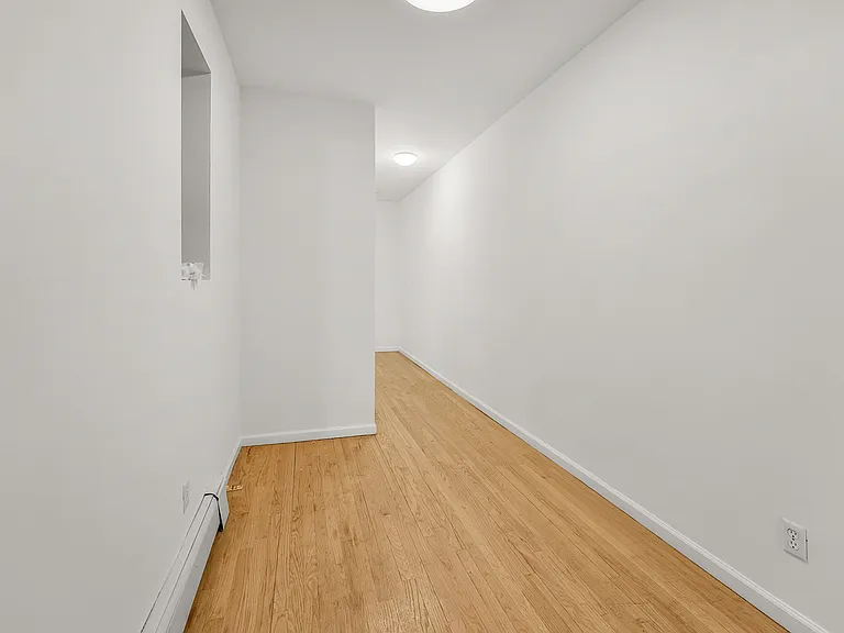 851 Hart St #1 — Photo 6