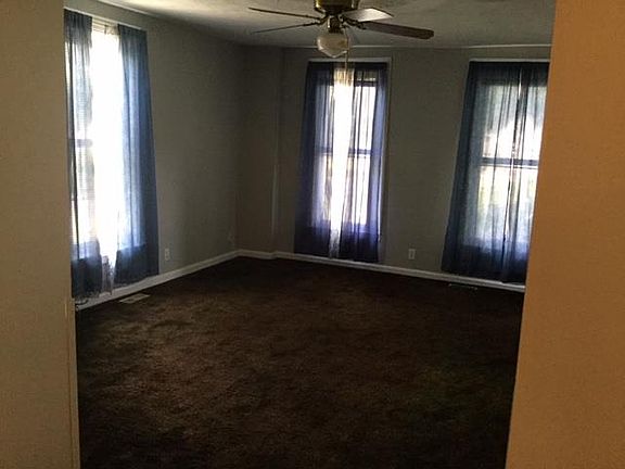 5th image of 1024 Cottage St