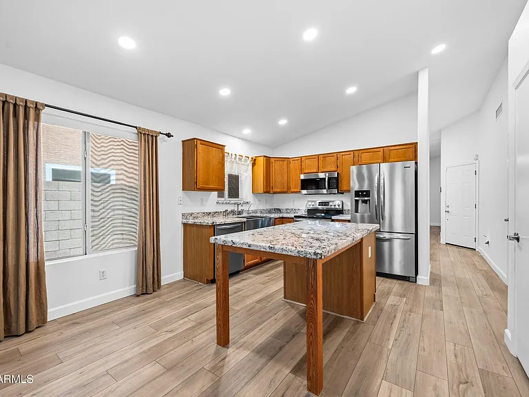 1142 W Sparrow Dr — Photo 11