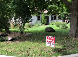 402 Merrill Crest Dr, Madison, WI 53705