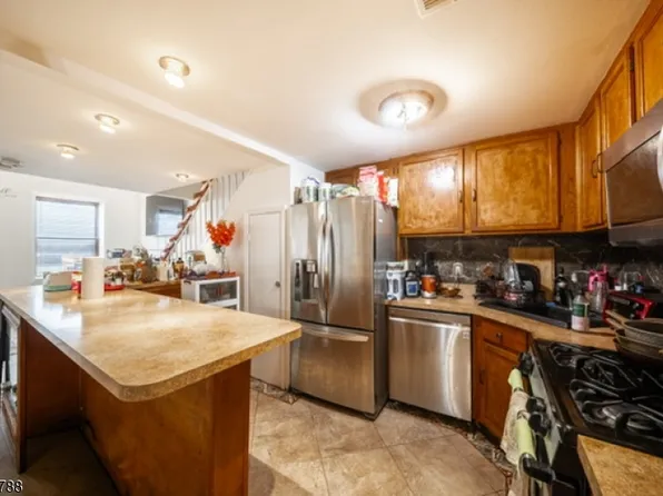 16 Jacques Street #21, Elizabeth City, NJ 07201