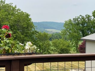 72 Good Springs Rd, Asbury, NJ 08802