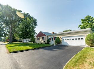 90 Greenfield Ave, Warwick, RI 02886