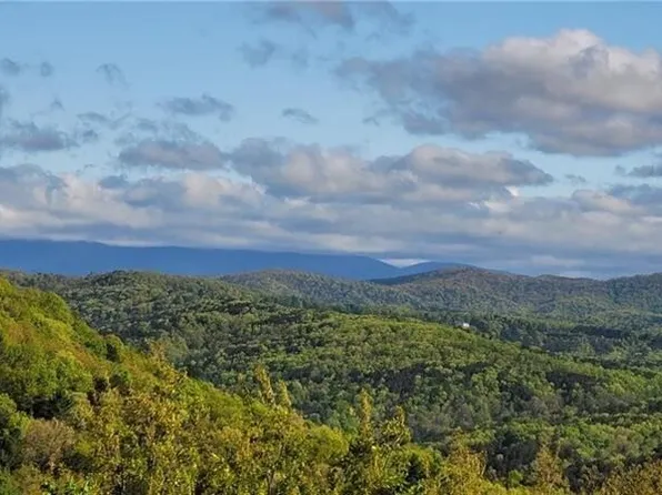 1012 Wild Turkey Blf, Jasper, GA 30143