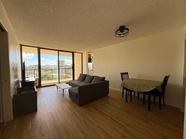 1201 Wilder Ave APT 802, Honolulu, HI 96822
