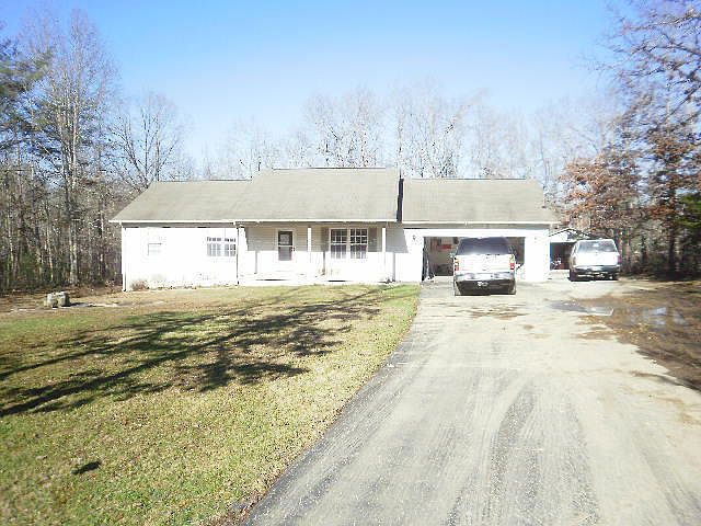 1st image of 228 Castle Cir
