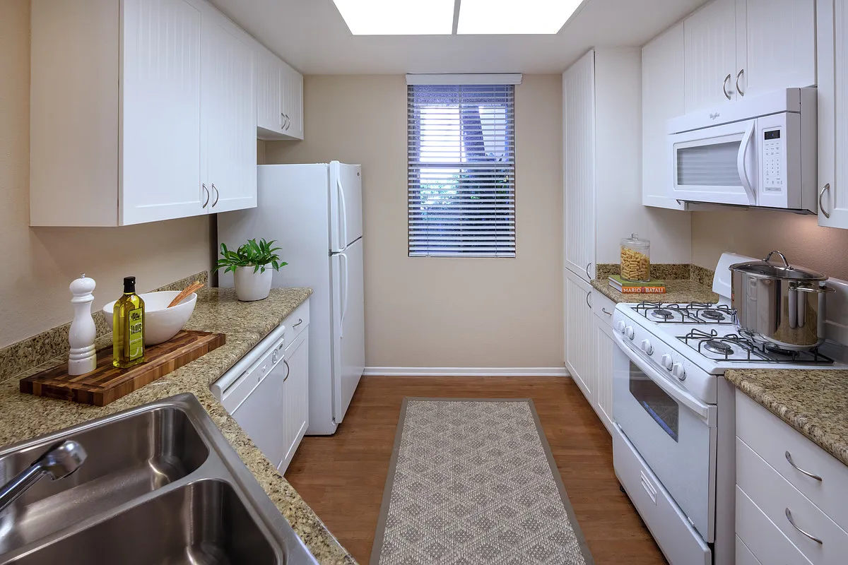 Brittany Apartment Homes — Photo 3
