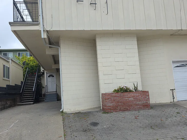 241 San Anselmo Ave N #3 — Photo 10