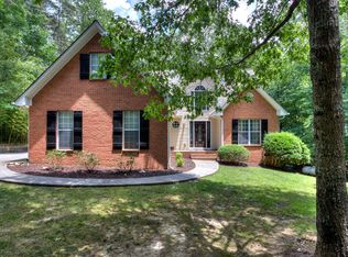 75 Oakleaf Dr, Cartersville, GA 30120