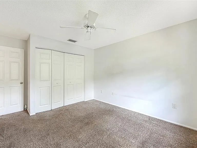 5010 Barrington Cir #2001 — Photo 34
