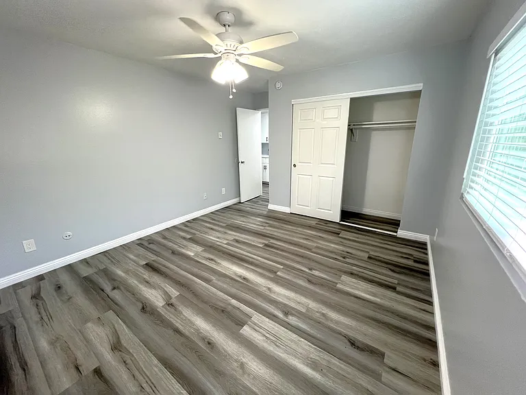 Vista Hills Apartments — Photo 7