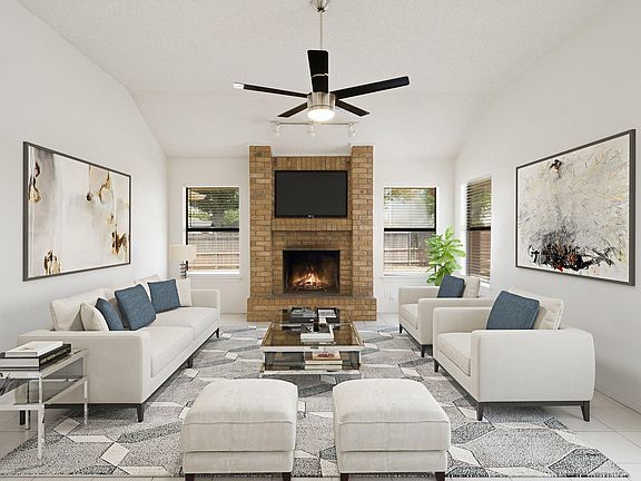 Lovely 3 bedrooms 2 bath and 2 space garage home in Cedar Hill Tx