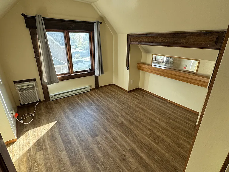 182 S Jefferson Ave — Photo 6