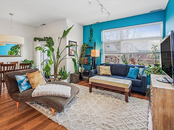 3rd image of 3741 N Wolcott Ave Unit 6