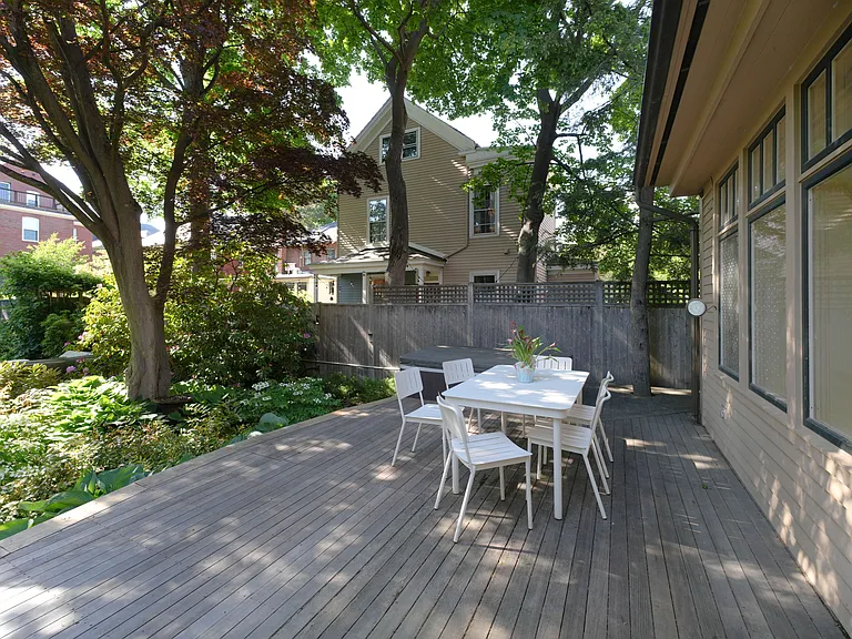 104 Neal St — Photo 36