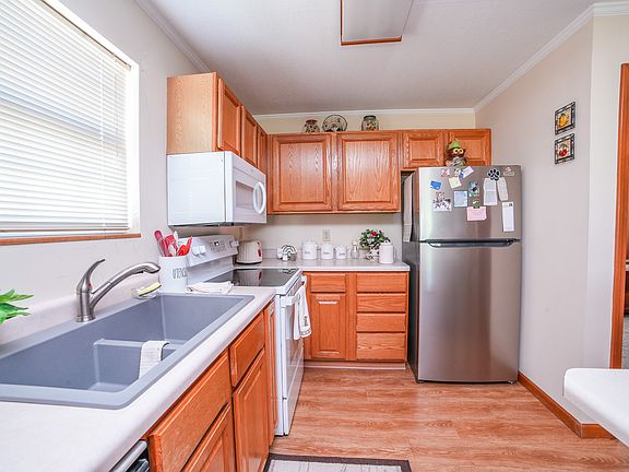 4th image of 607 Huntington Ct #607