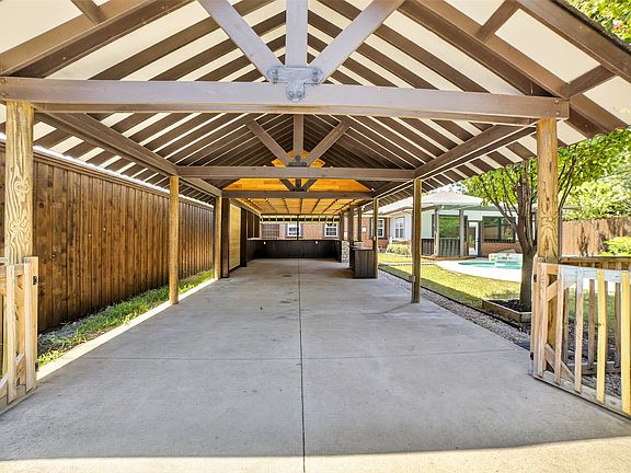 3rd image of 1912 Old Gate Ln