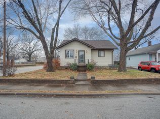 762 Condit St, Wood River, IL 62095