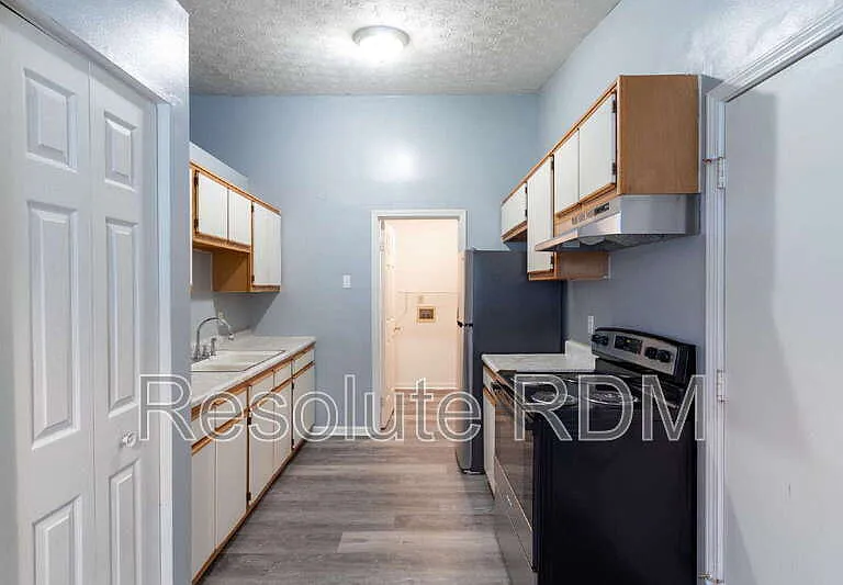 3826 Ireland Dr — Photo 16