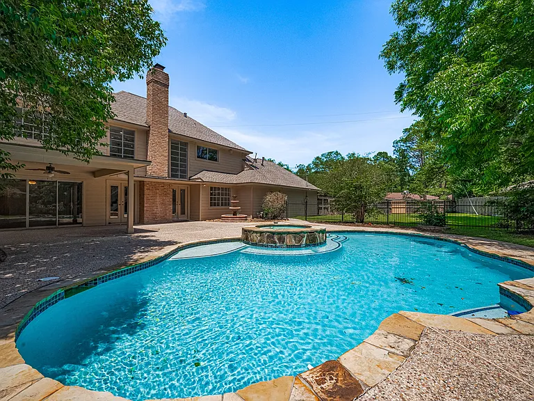 Paradise Valley Dr — Photo 36