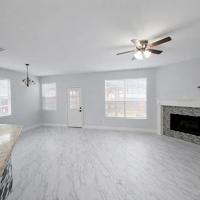 3 bed, 2140 sqft, $2,350 — Photo 4
