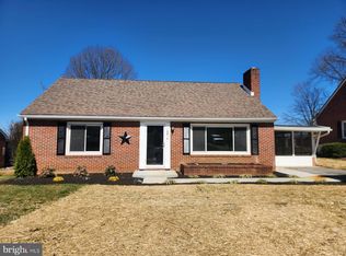 16814 Hampton Rd, Williamsport, MD 21795