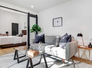 5764 Encino Ave, Encino, CA 91316