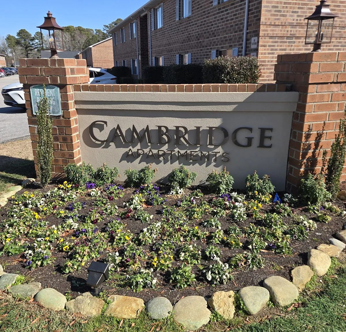 Cambridge Apts - Building 14 - F — Photo 1