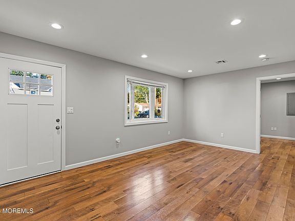 2nd image of 5 Carol Lane