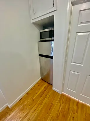 Rented by Douglas Elliman | media 16