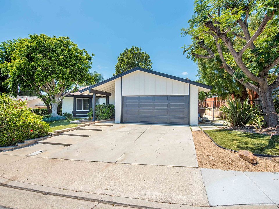 1st image of 4395 Avenida De Las Flores