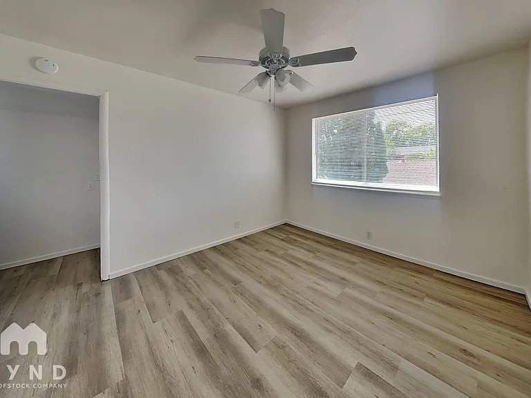 538 Madison Ave #5 — Photo 2