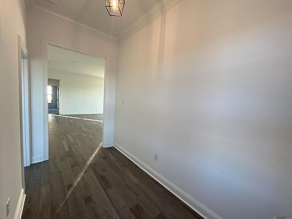 2nd image of 44232 Huntley Rd