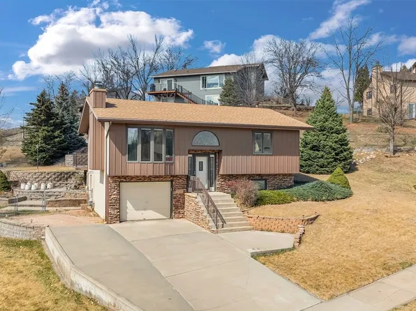 2523 Tomahawk Dr, Rapid City, SD 57702