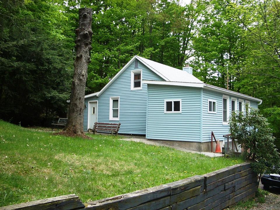2nd image of 49 Paupack Rd