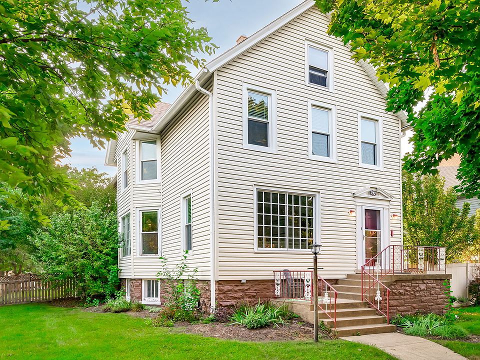 1st image of 245 Elgin Ave