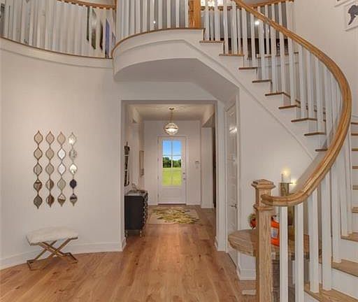 2nd image of 4297 Birdseye Ln