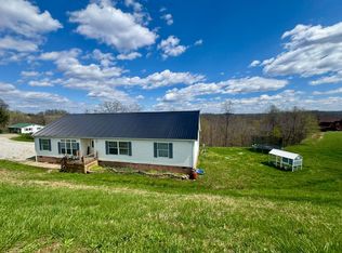 209 Payne Rdg, Walton, WV 25286