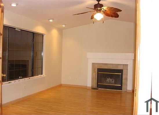 3rd image of 8292 Summer Falls Cir
