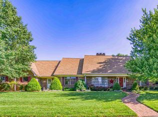 627 Pioneer Dr, Boonville, IN 47601