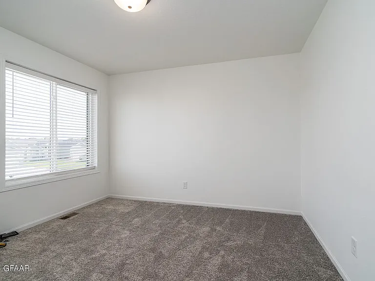 921 David Dr — Photo 12